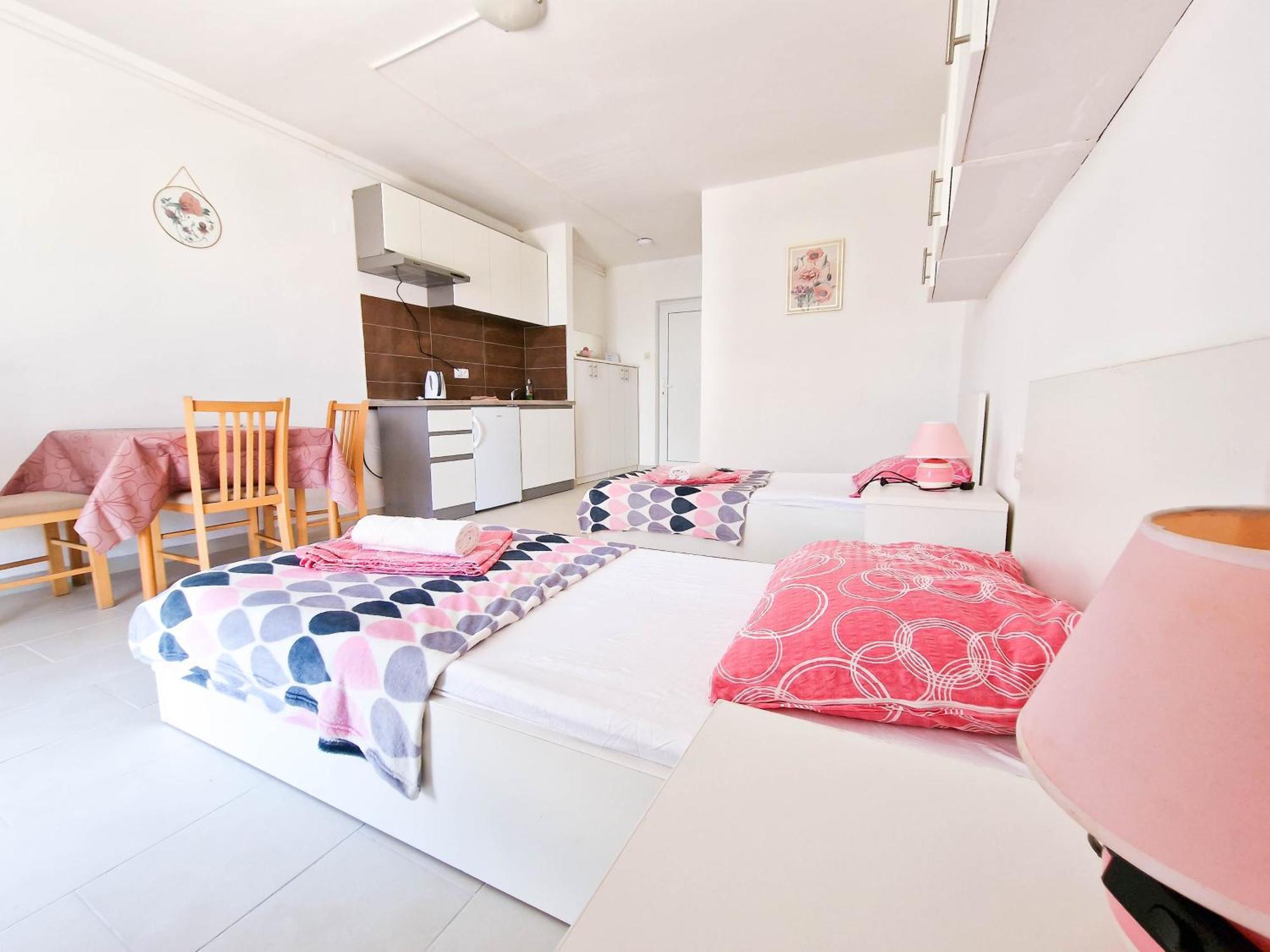 Flip - Flop Apartment Новаля Екстериор снимка