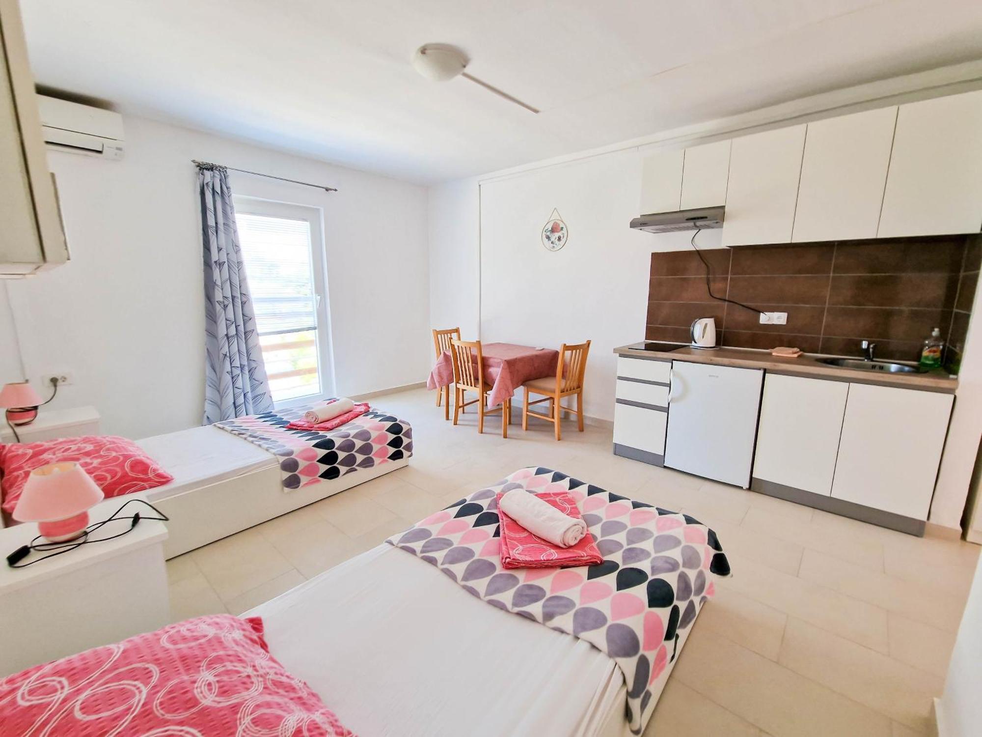 Flip - Flop Apartment Новаля Екстериор снимка