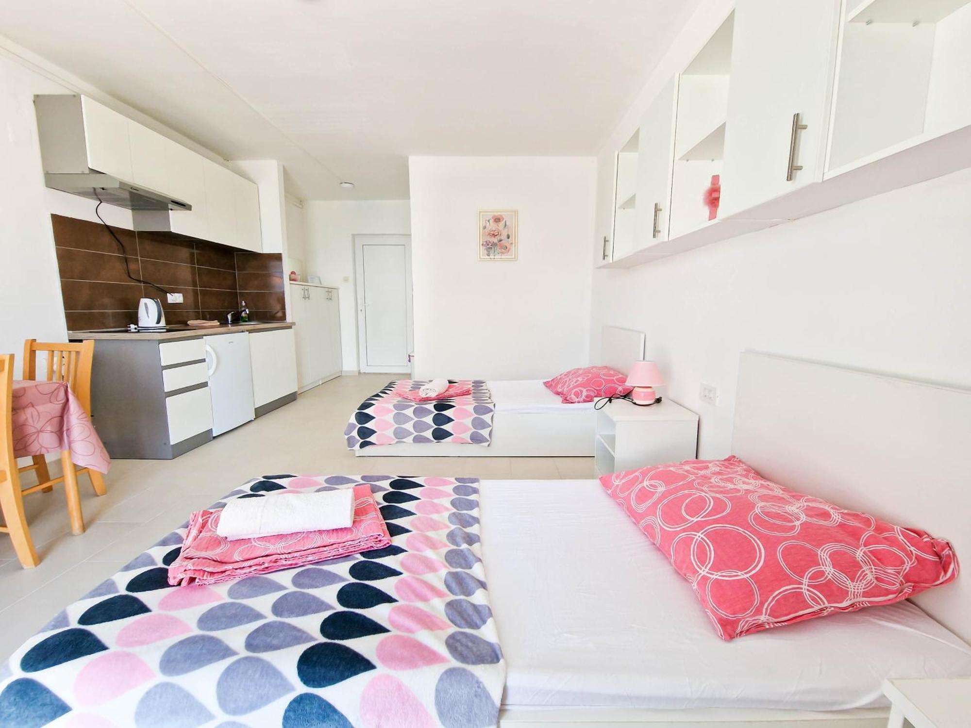 Flip - Flop Apartment Новаля Екстериор снимка